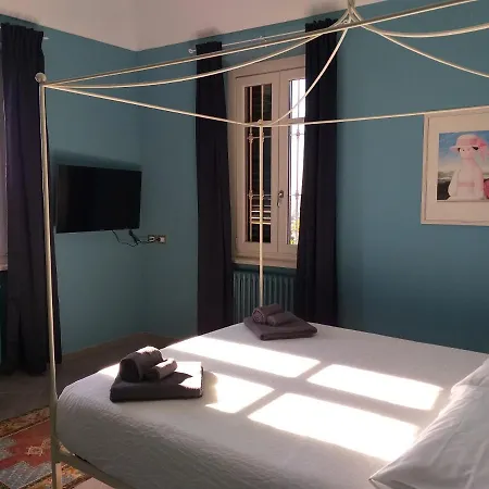 Adriana Oda ve Kahvaltı *